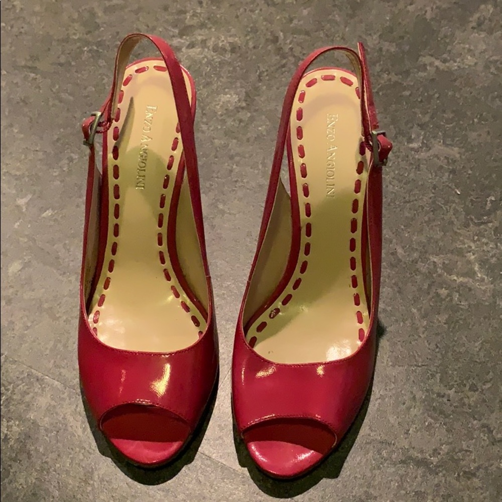 Pink wedges (seen on gossip girl)